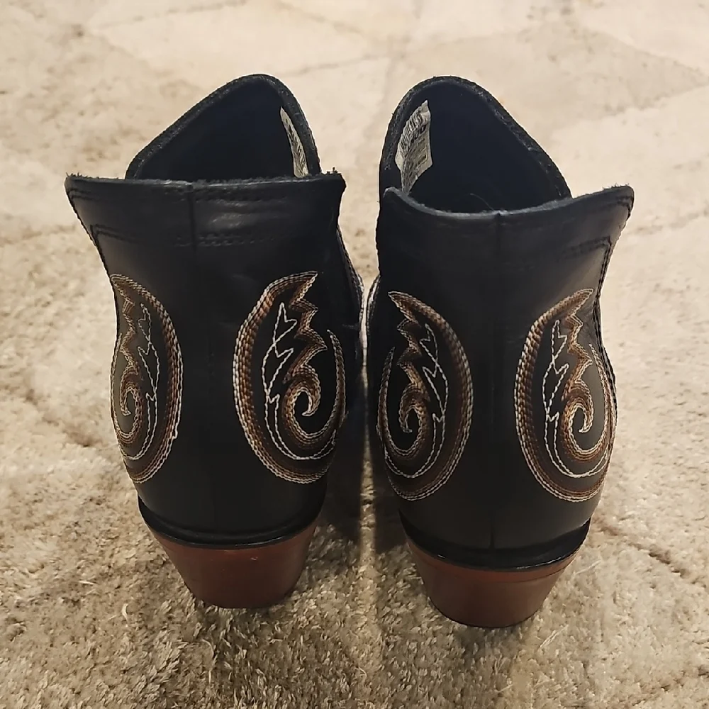 Durango Women's Crush™ Raven Black Western Booties DRD0402 Sz 6.5M